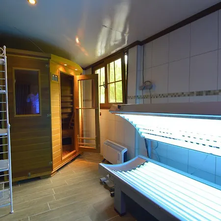 Prázdninový dům Lush In With Sauna *