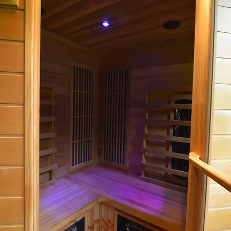 Lush In With Sauna *